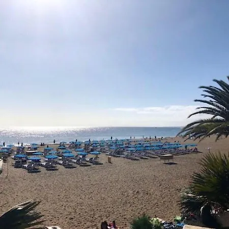 Bellissima 200m From The Ocean With Pool, Wifi & Sat-tv